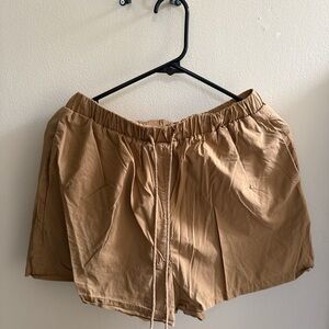 Crescent Tan Women's Cargo Shorts